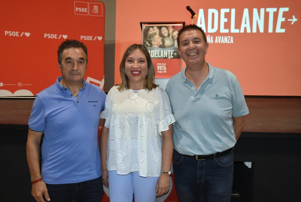 La imagen tiene un atributo ALT vacío; su nombre de archivo es El-SG-con-candidato-al-Congreso-y-candidata-al-Senado-1024x687.jpg