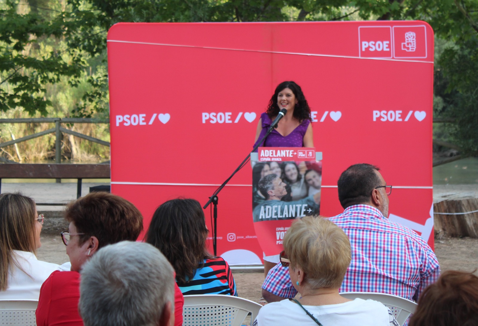 Josefina Navarrete durante sus palabras en el acto comarcal del PSOE en Villalgordo