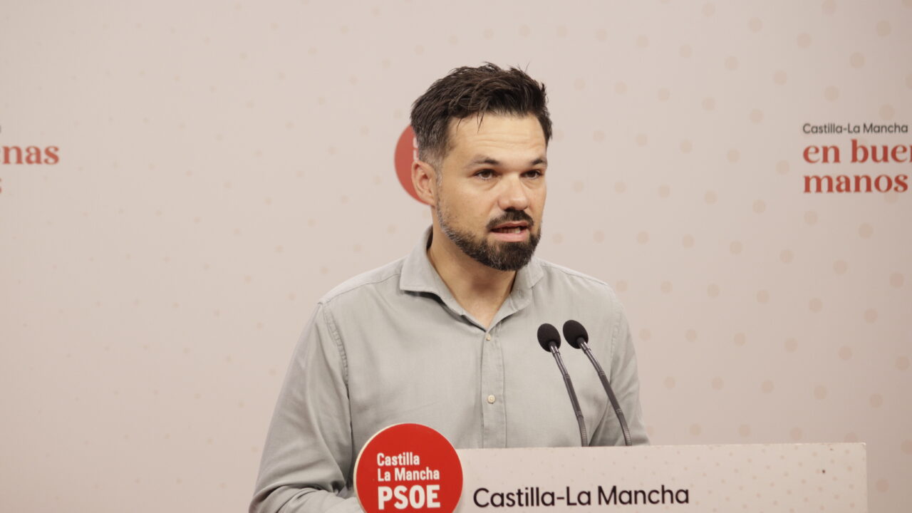 El PSOE saca adelante en la Diputación la defensa del Estatuto regional tras el «gatillazo» de Paco Núñez por presiones de Madrid