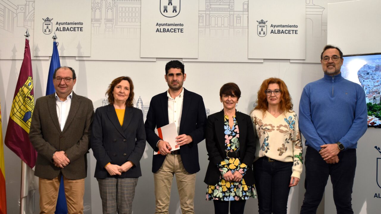 El PSOE denuncia que el alcalde sólo ejecutó el 1,7% de su plan de inversiones en 2025, “paralizando la ciudad”