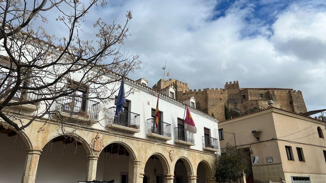 El PSOE de Yeste denuncia “la nefasta gestión” del alcalde marcada por “el caos, la falta de transparencia y el desgobierno”