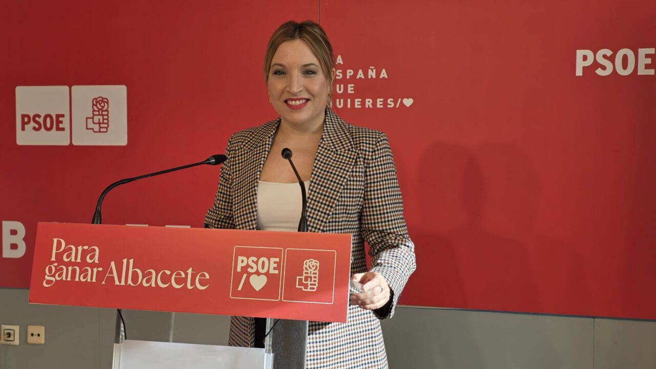 Amparo Torres destaca el compromiso del Gobierno de España con las personas pensionistas y los colectivos más vulnerables