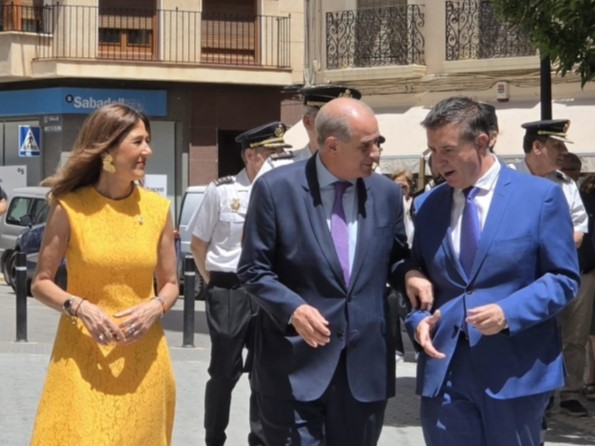 Cabañero reivindica en Almansa que solo desde la cooperación institucional y el compromiso socialista se amplían derechos y se acerca la Administración a la gente